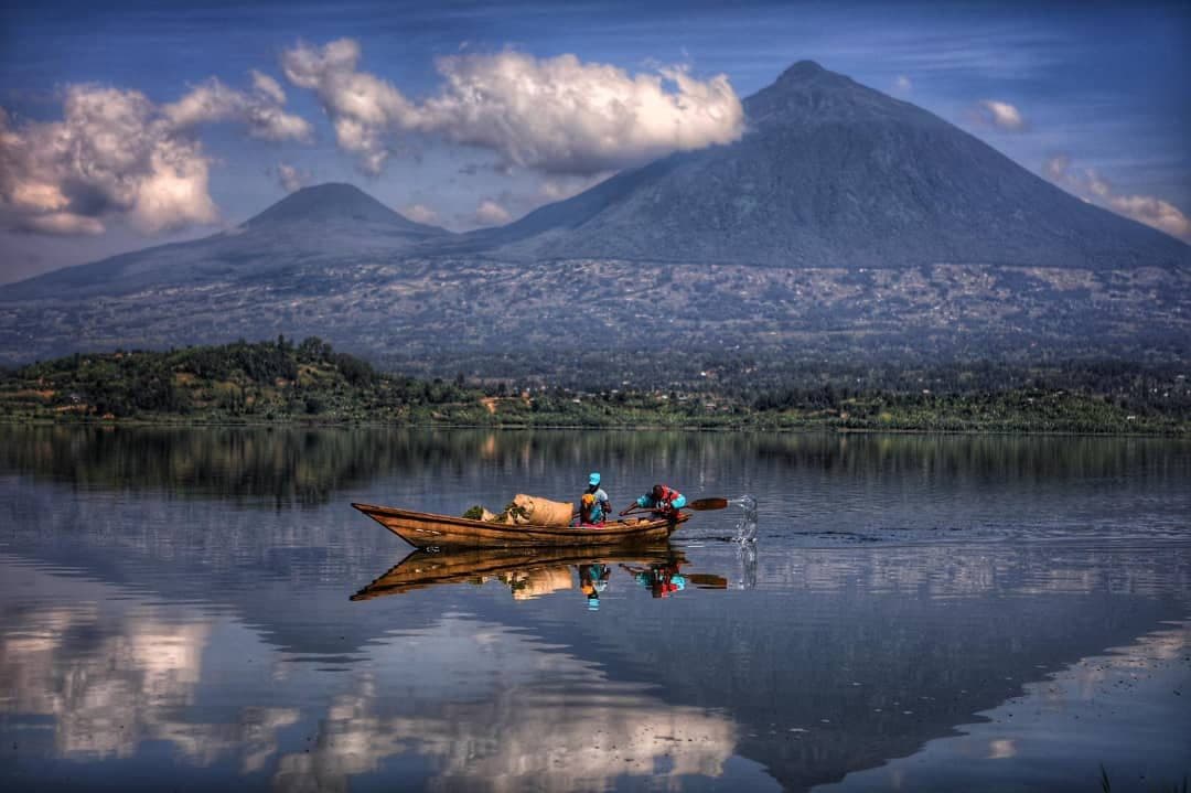 Lake Ruhondo exotic view 01